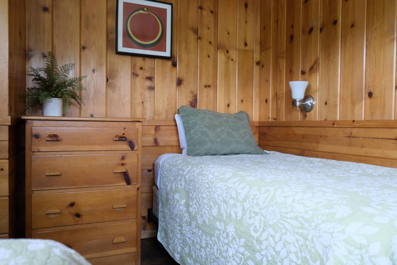 Lake Front Cabins June Lake Ngoại thất bức ảnh